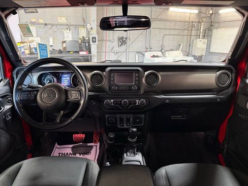Certified 2018 Jeep Wrangler Sport AWD/4WD image 6