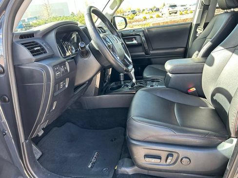 Used 2024 Toyota 4Runner TRD Off-Road Premium AWD/4WD image 23