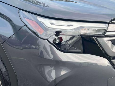 Used 2025 Subaru Forester Premium image 6