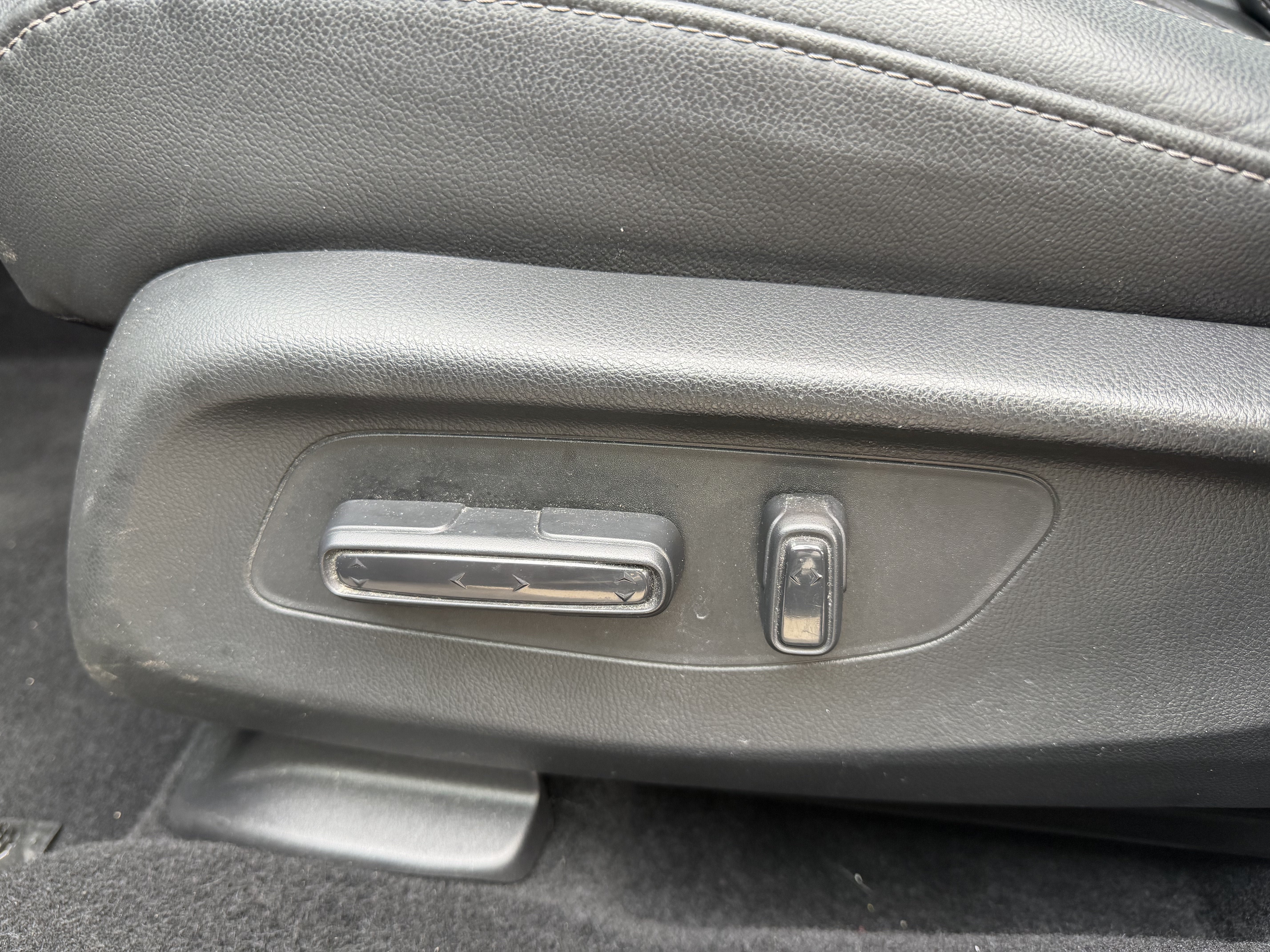 Used 2026 Honda HR-V EX-L image 10