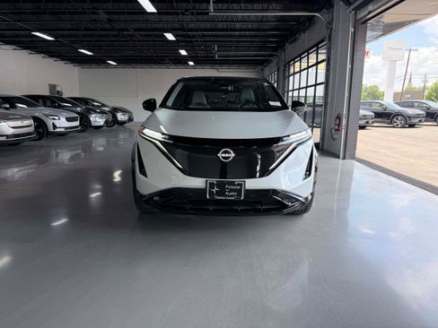 Used 2023 Nissan Ariya FWD image 9