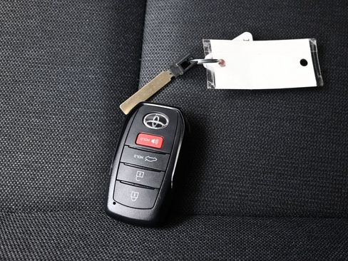 Used 2025 Toyota Camry LE FWD image 30