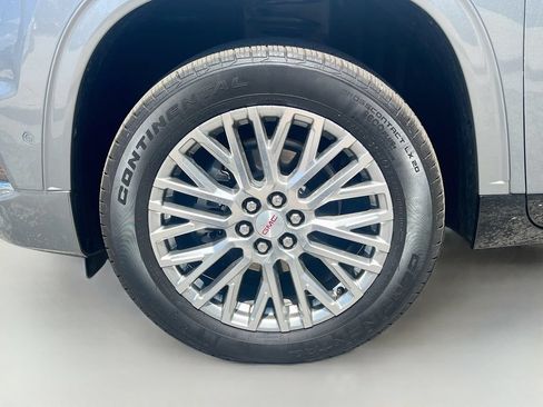 Used 2024 GMC Acadia Denali w/ Super Cruise Package FWD image 33