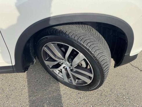 Used 2016 Honda Pilot Touring image 42