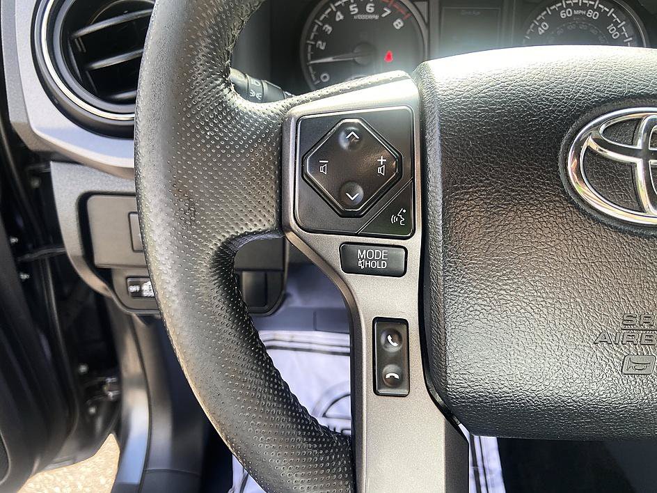 Used 2020 Toyota Tacoma TRD Sport w/ TRD Premium Sport Package AWD/4WD image 24