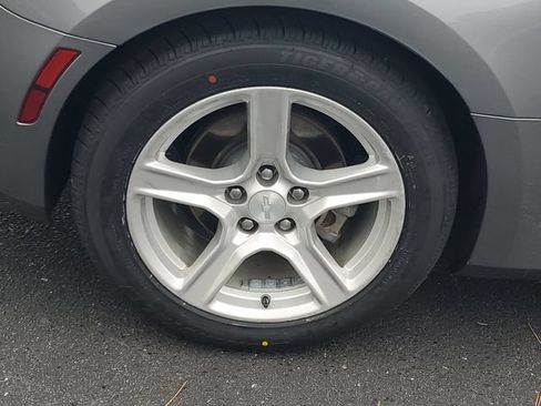 Certified 2019 Chevrolet Camaro LT RWD image 7