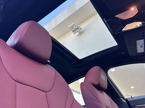 Used 2023 BMW i4 eDrive35 w/ Premium Package image 17