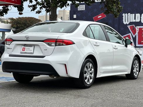 Certified 2025 Toyota Corolla LE image 4