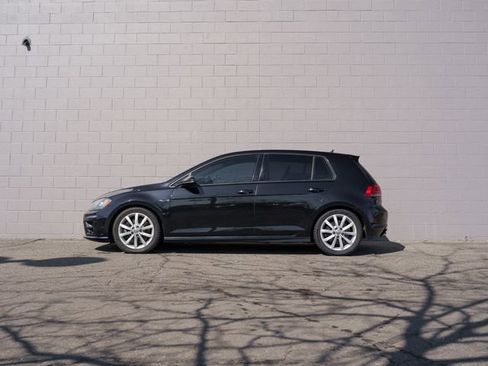 Used 2017 Volkswagen Golf R 4-Door image 2