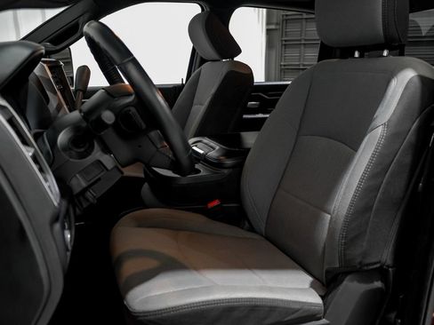 Used 2024 RAM 2500 Big Horn image 26