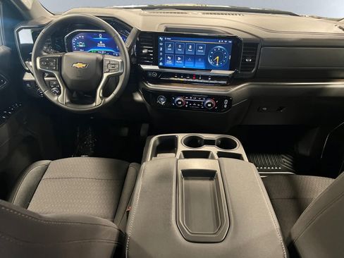 Used 2023 Chevrolet Silverado 1500 LT AWD/4WD image 10