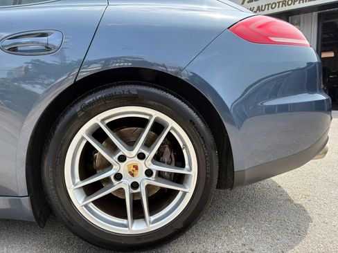 Used 2015 Porsche Panamera 4 AWD/4WD image 35