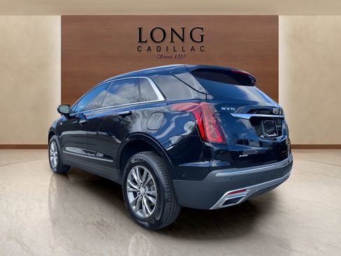 Used 2021 Cadillac XT5 Premium Luxury image 3