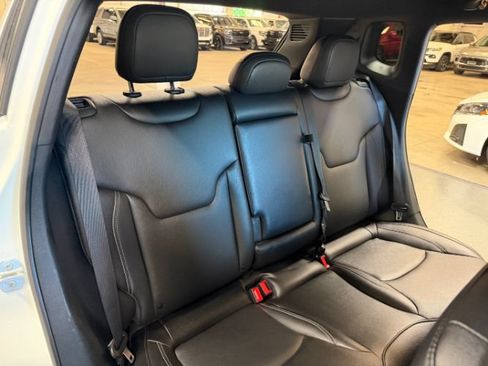 Used 2025 Jeep Compass Limited AWD/4WD image 29