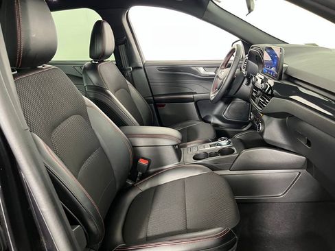 Used 2025 Ford Escape ST-Line image 30