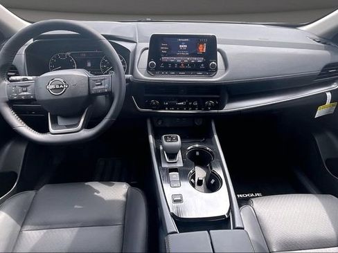 New 2026 Nissan Rogue SV FWD image 5