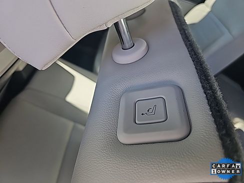 Used 2024 Hyundai Santa Fe Limited image 34