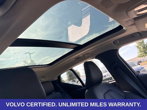 Used 2026 Volvo XC40 B5 Plus AWD/4WD image 15