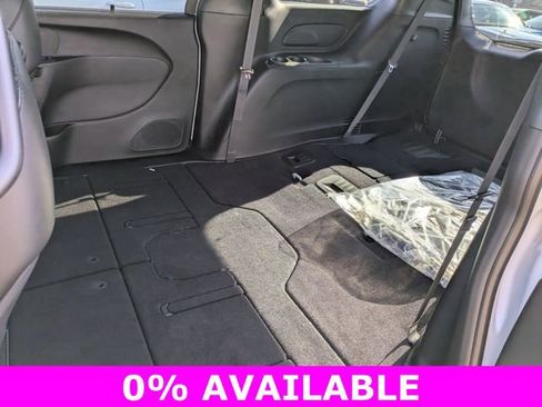 New 2026 Chrysler Pacifica Select FWD image 24