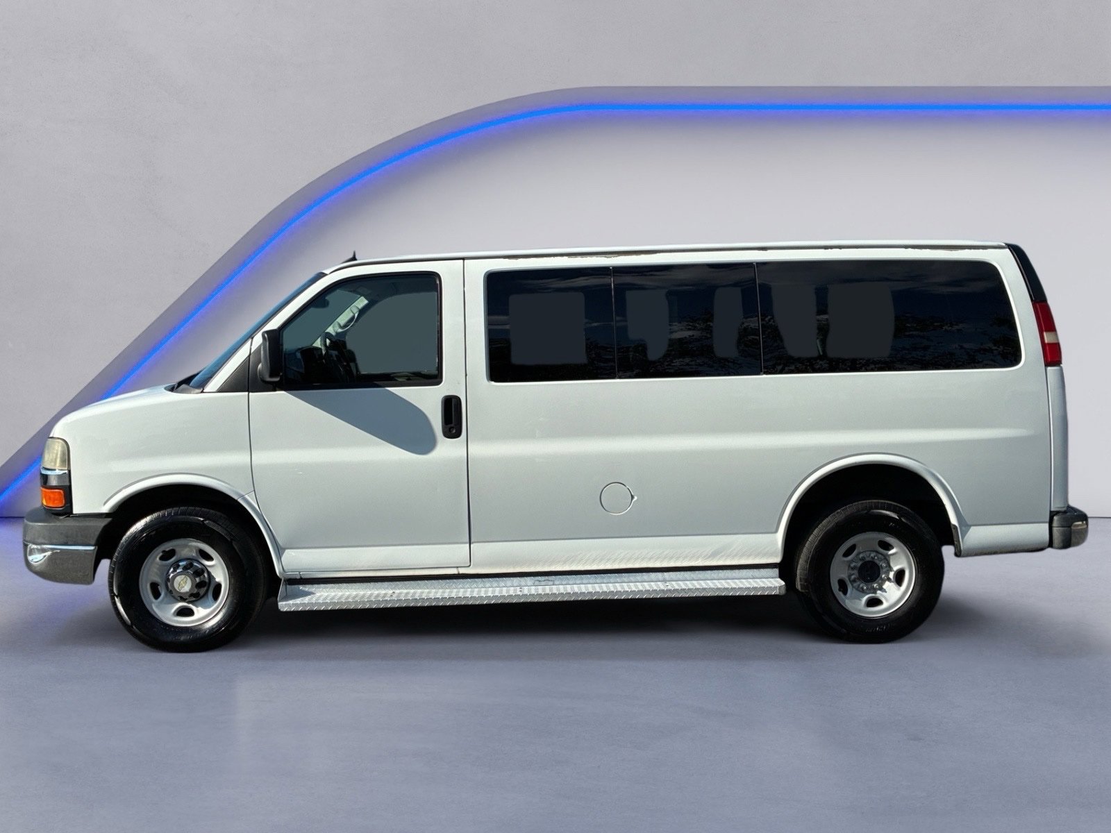 Used 2014 Chevrolet Express 3500 LT w/ LT Preferred Equipment Group RWD image 8