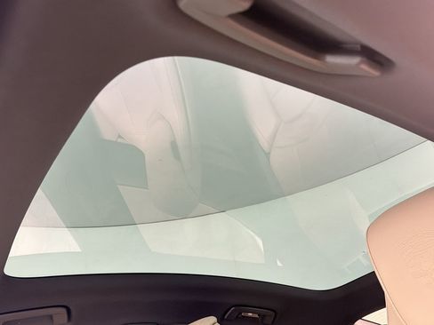 Certified 2022 Porsche Taycan image 16