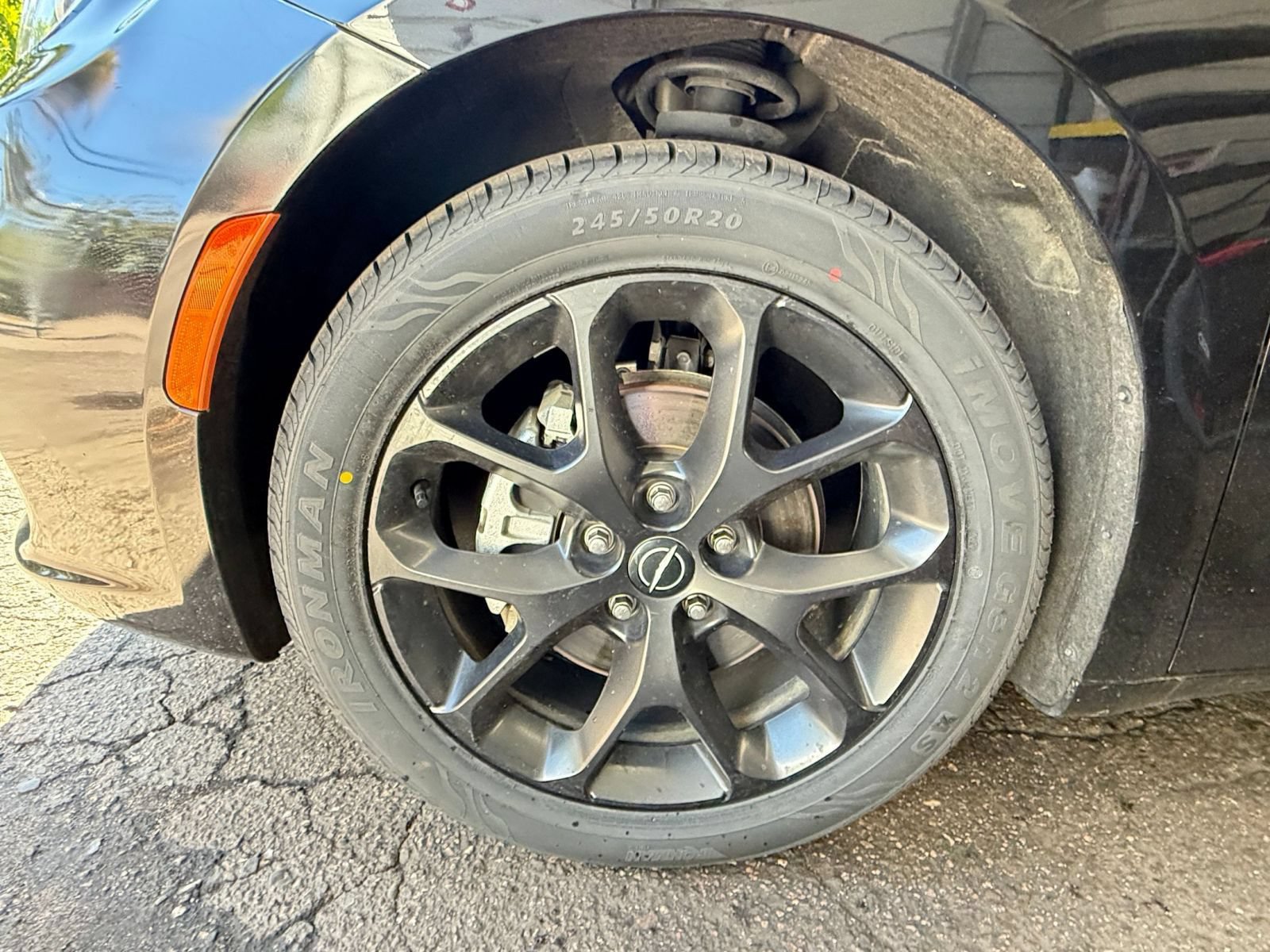 Used 2025 Chrysler Pacifica Limited FWD image 33