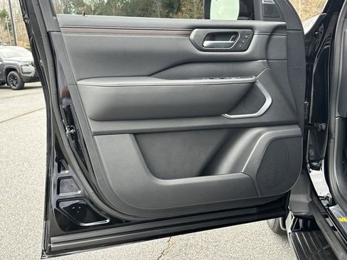 New 2026 Nissan Armada Platinum Reserve image 11