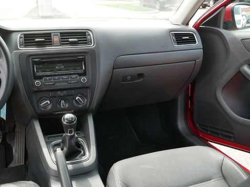 Used 2012 Volkswagen Jetta SE FWD image 23