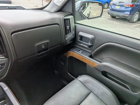 Used 2018 Chevrolet Silverado 1500 LTZ w/ Texas Edition image 17