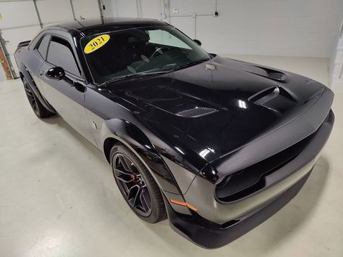 Used 2021 Dodge Challenger R/T Scat Pack image 3