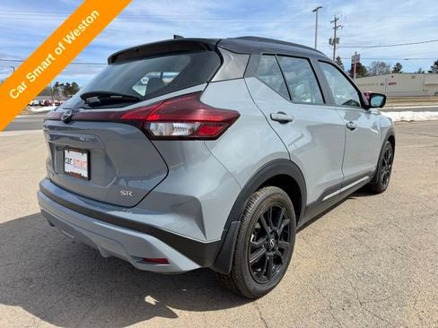 Used 2023 Nissan Kicks SR w/ SR Premium Package FWD image 7