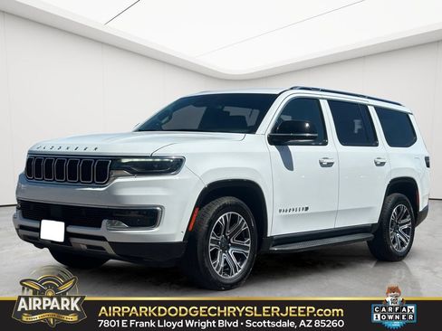 Used 2024 Jeep Wagoneer Series II w/ Flexible Seating Group RWD image 1