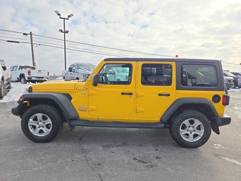 Used 2019 Jeep Wrangler Unlimited Sport S image 3