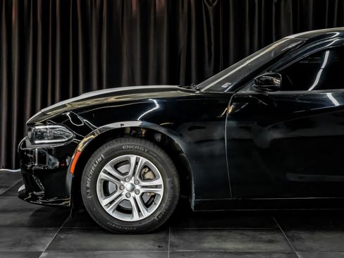 Used 2022 Dodge Charger SXT RWD image 16