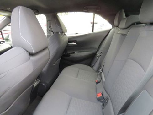 Certified 2025 Toyota Corolla SE w/ SE Package image 18