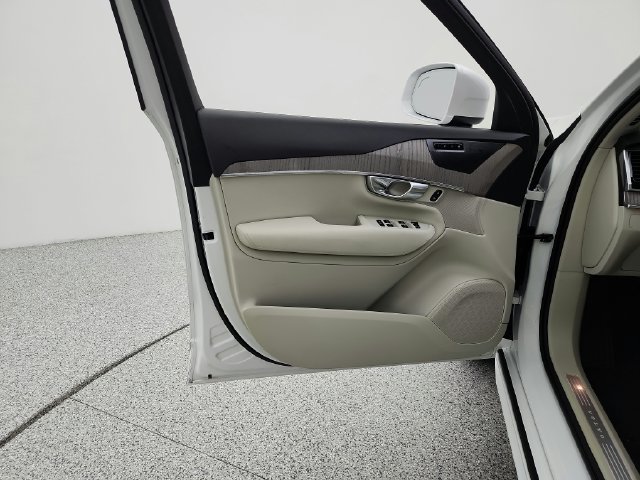Used 2024 Volvo XC90 B6 Plus w/ Protection Package Premier AWD/4WD image 37