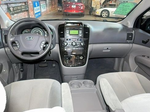 Used 2012 Kia Sedona EX FWD image 62