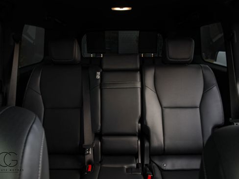 Used 2025 Lexus GX 550 w/ Accessory Package (2T) image 28