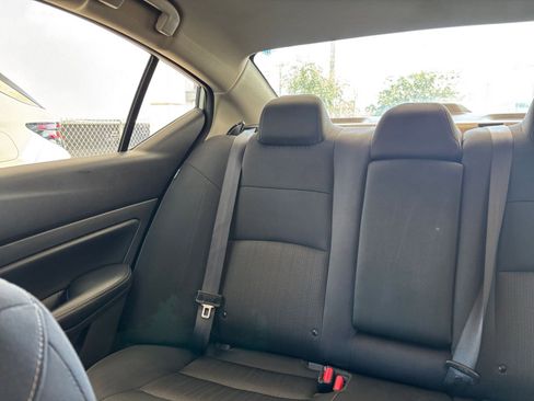 Used 2025 Nissan Altima 2.5 SV FWD image 39