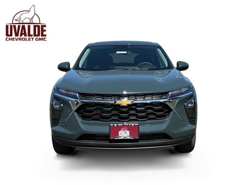 New 2026 Chevrolet Trax LS w/ LS Convenience Package FWD image 8