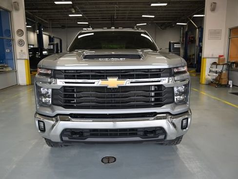 Used 2024 Chevrolet Silverado 2500 LT w/ All Star Edition AWD/4WD image 2