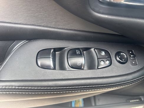 Used 2020 Nissan Murano SL w/ Moonroof Package image 18