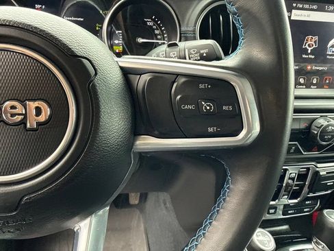 Used 2022 Jeep Wrangler Unlimited Rubicon 4xe AWD/4WD image 12