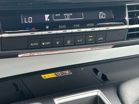 Certified 2026 Toyota Sienna LE AWD/4WD image 34