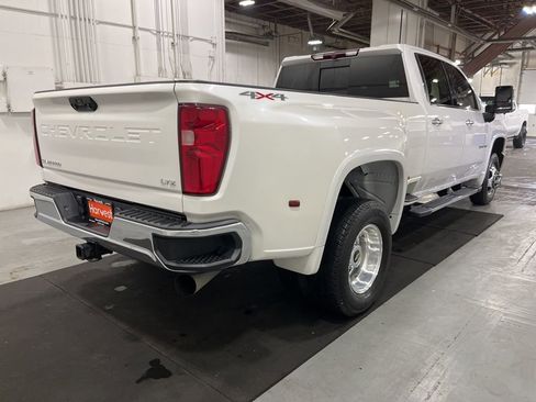 Used 2021 Chevrolet Silverado 3500 LTZ w/ LTZ Convenience Package image 8