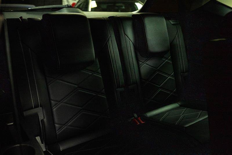 Used 2025 Volkswagen Atlas SE FWD image 12