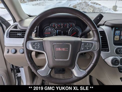 Used 2019 GMC Yukon XL SLE w/ SLE Value Package image 15