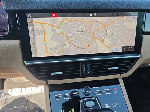 Used 2019 Porsche Cayenne S AWD/4WD image 16