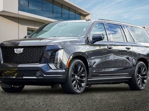 New 2026 Cadillac Escalade ESV Platinum Sport w/ LPO, ONYX Package image 8