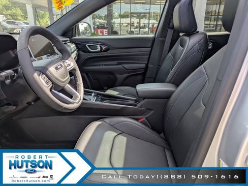 Used 2025 Jeep Compass Limited w/ High Altitude Package AWD/4WD image 16